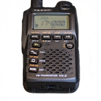 Портативная рация Yaesu VX-3R