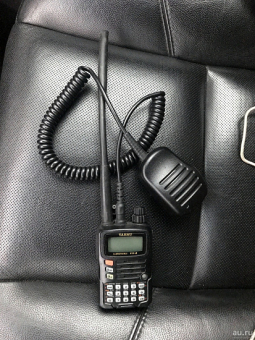 Портативная рация Yaesu VX-6R